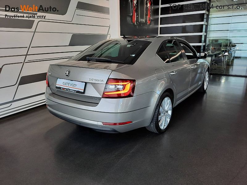 Škoda Octavia (2017) Laurin&Klement 2.0 TDI 4x4 (13 - fotka 2 z 26