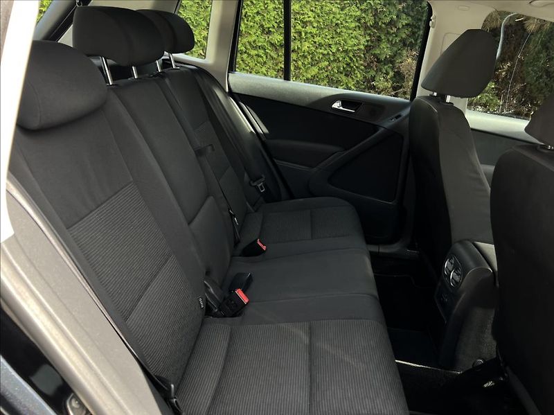 Volkswagen Tiguan 1,4 Tsi trend&Fun - fotka 17 z 28