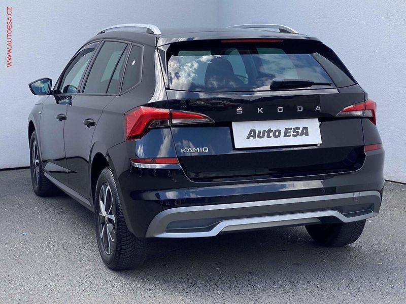 Škoda Kamiq (2020) 1.0 TSi, Drive, panor - fotka 6 z 18