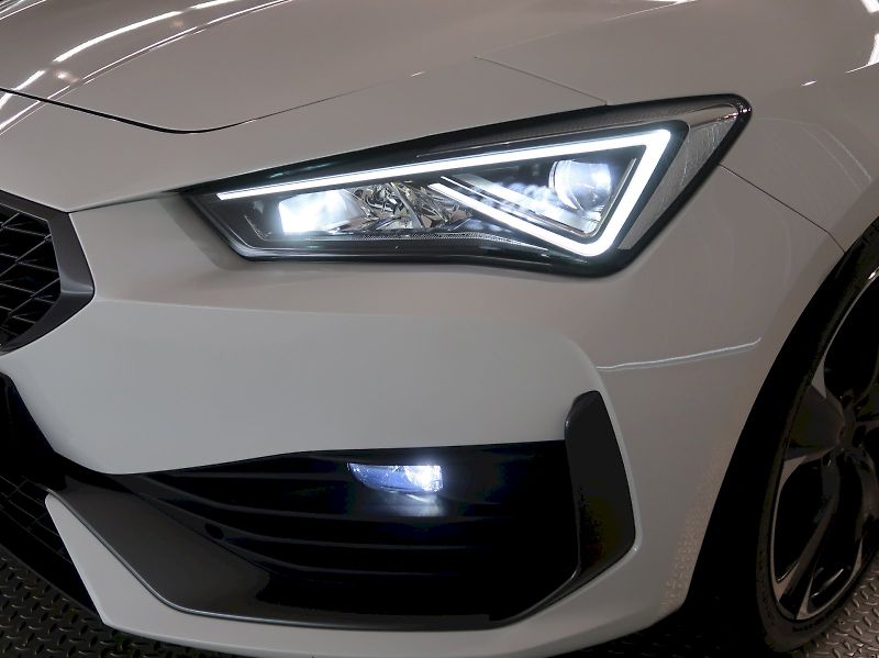 Cupra Leon (2024) VZ 2.0TSI 228KW 4x4 - fotka 10 z 42