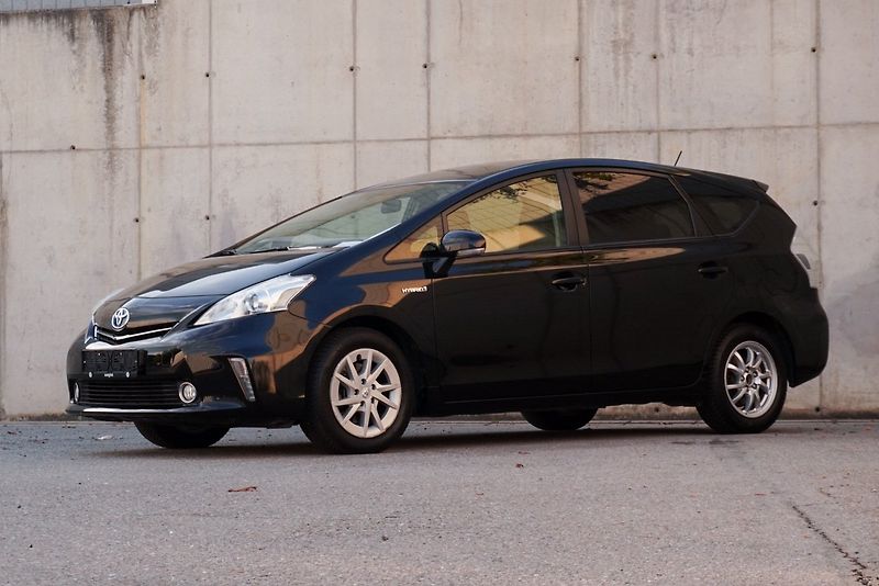 Toyota Prius 1.8 HYBRID 7míst - fotka 7 z 34