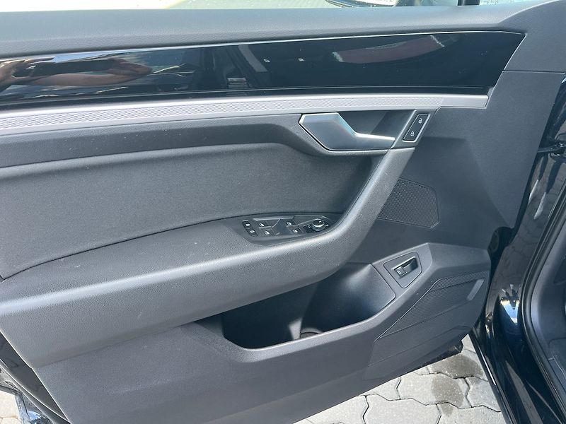 Volkswagen Touareg V6 3.0 TDI 170kW 4MOTION 8TT - fotka 7 z 12