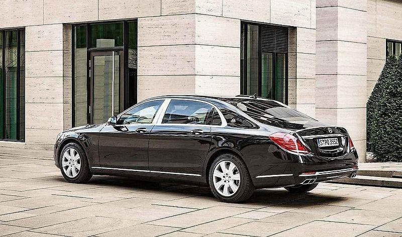 Mercedes-Maybach S 600 Guard.