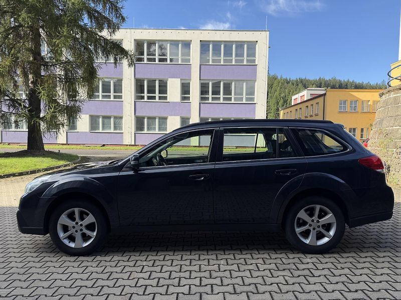 Subaru Outback 2,0 D BOXER / 4X4 / 110kW - fotka 2 z 28