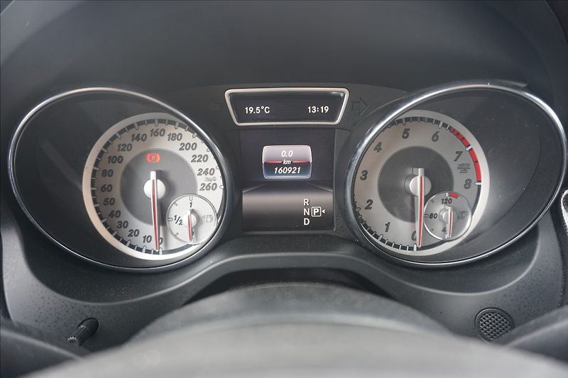 Mercedes-Benz CLA 1,6 180 Shooting Brake - fotka 7 z 14