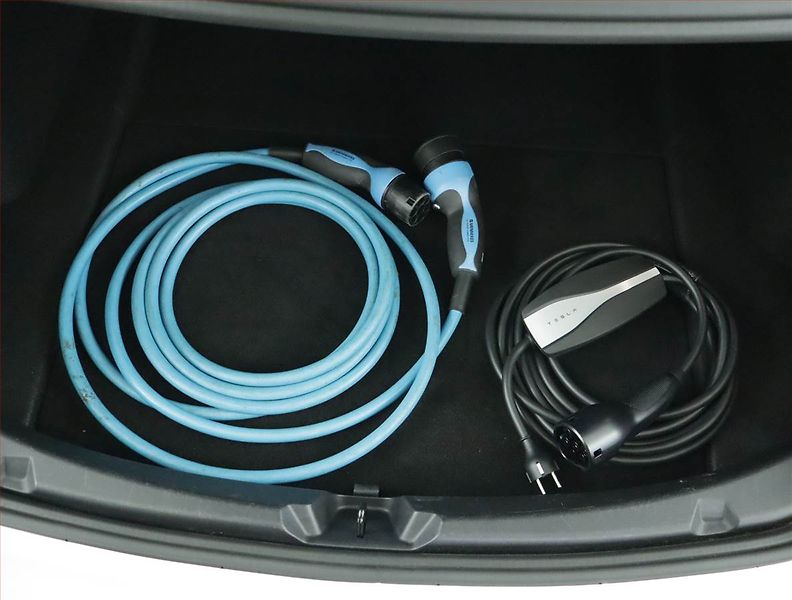 Tesla Model 3 (2021) Long Range 4WD 79kWh, SoH 91% - fotka 21 z 21