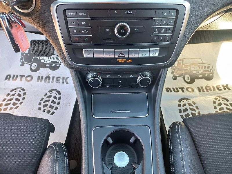 Mercedes-Benz CLA (2018) 180 - fotka 19 z 20