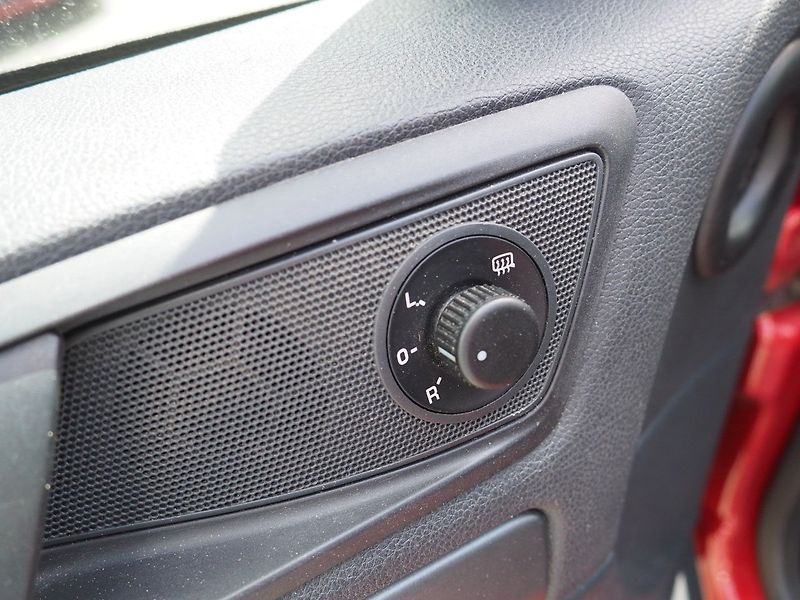Škoda Octavia (2010) 1.9 TDI, 77 kW, Ambiente - fotka 21 z 34