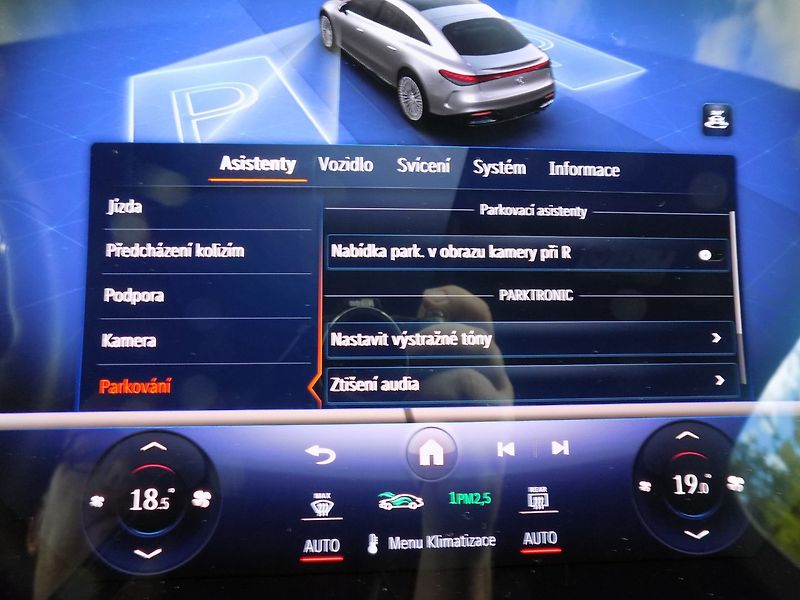 Mercedes-Benz EQS (2022) 580/AMG-Line/4-Matic/Full-LED/ - fotka 36 z 47