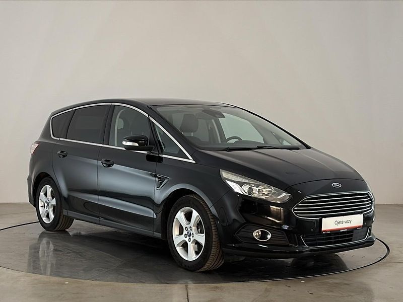 Ford S-MAX Titanium AT - fotka 14 z 28