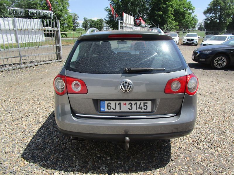 Volkswagen Passat - fotka 4 z 16
