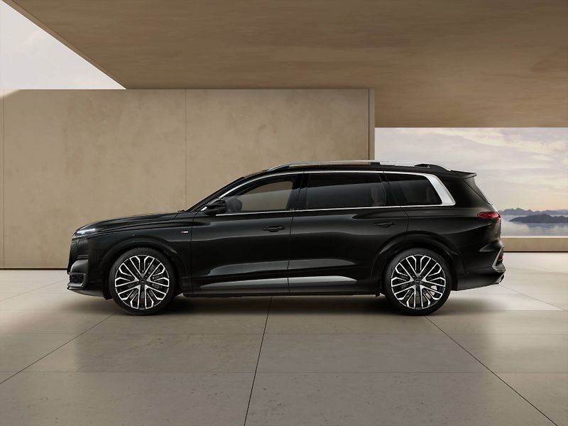 Audi Q9 Quattro 8TT 3,0TDI - fotka 2 z 7