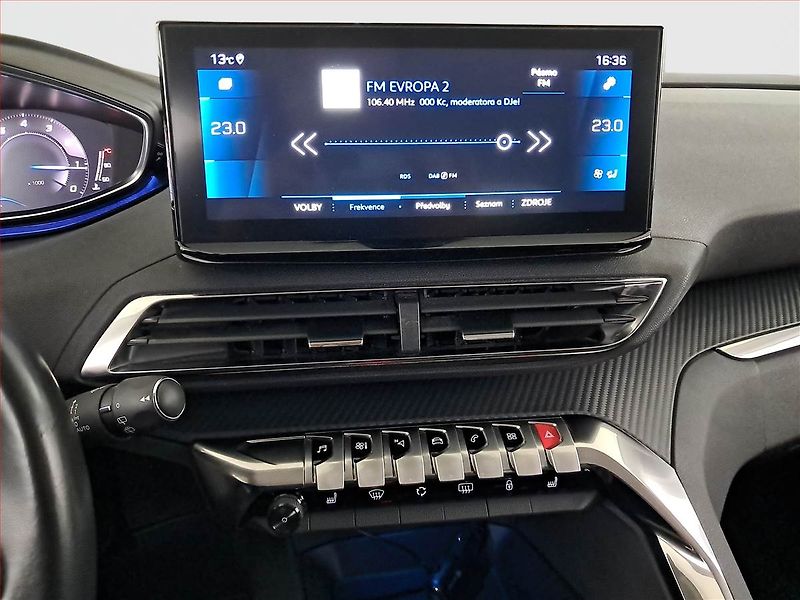 Peugeot 3008 (2022) 1.2 PureTech - fotka 12 z 22
