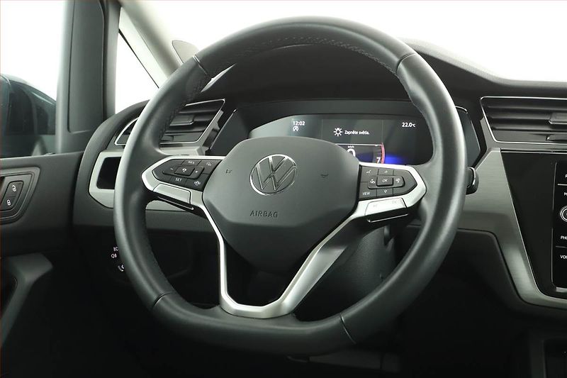 Volkswagen Touran (2023) Comfortline 1.5 TSI - fotka 15 z 17