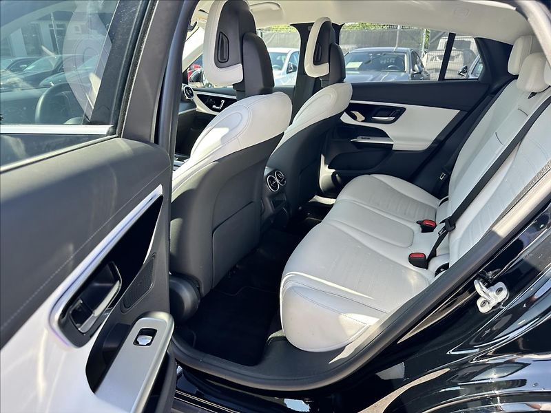 Mercedes-Benz GLC 220d 4MATIC kupé AMG linie - fotka 10 z 12