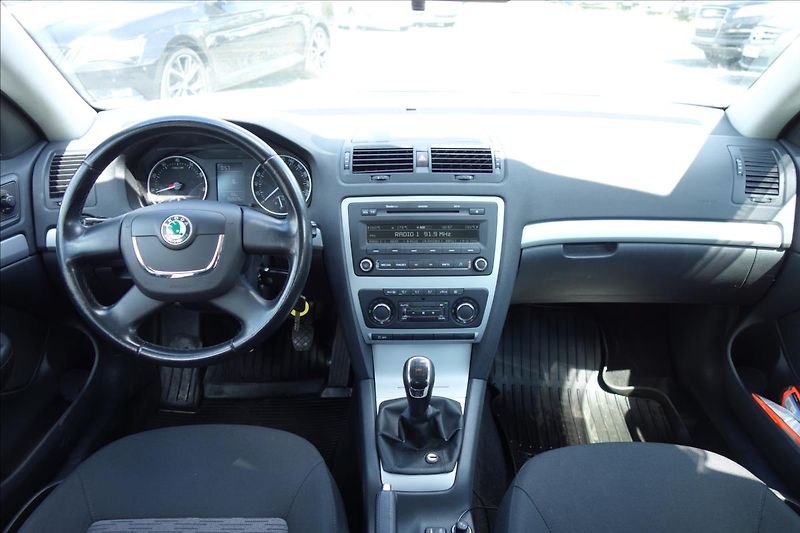 Škoda Octavia 1,2 TSi 77KW, ČR, ELEGANCE. - fotka 16 z 26