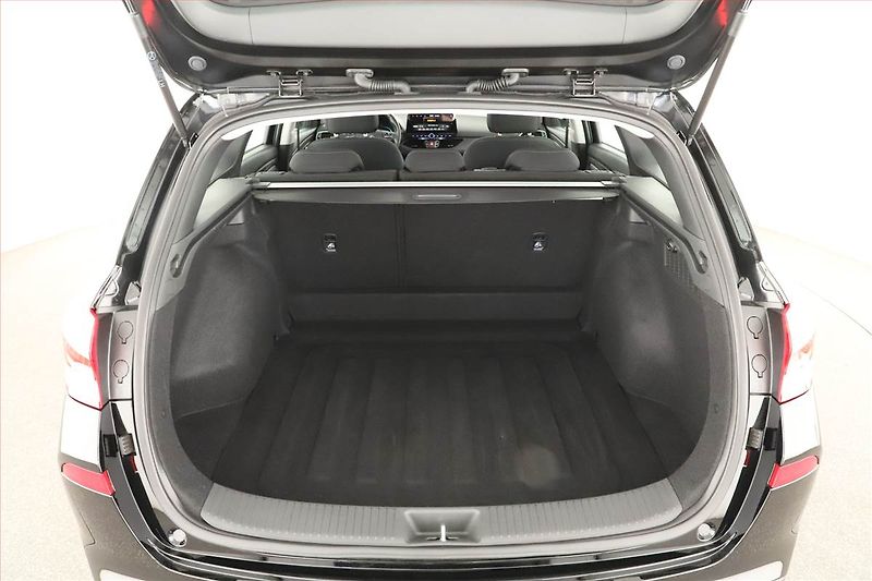 Hyundai i30 (2025) 1.0 T-GDI, Comfort, Navigace - fotka 13 z 14