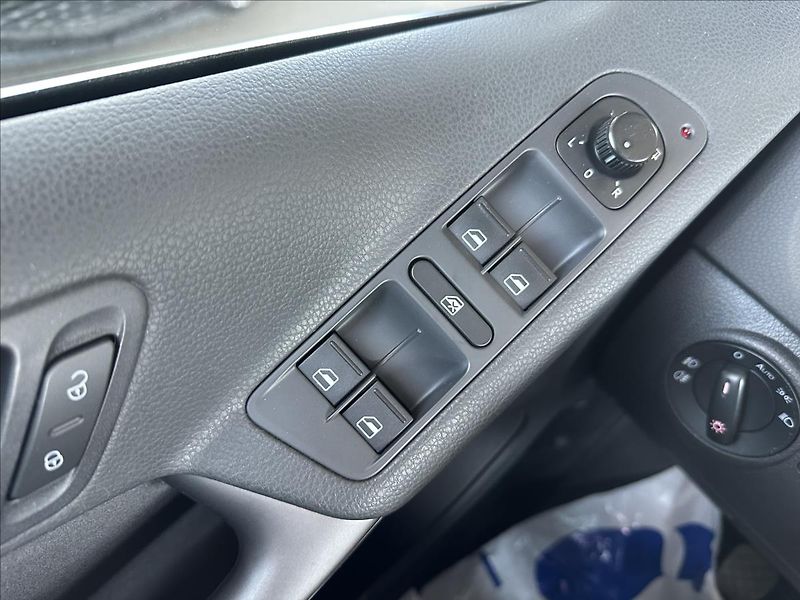 Volkswagen Tiguan 1,4 4x4 NOVÉ ROZVODY - fotka 19 z 23