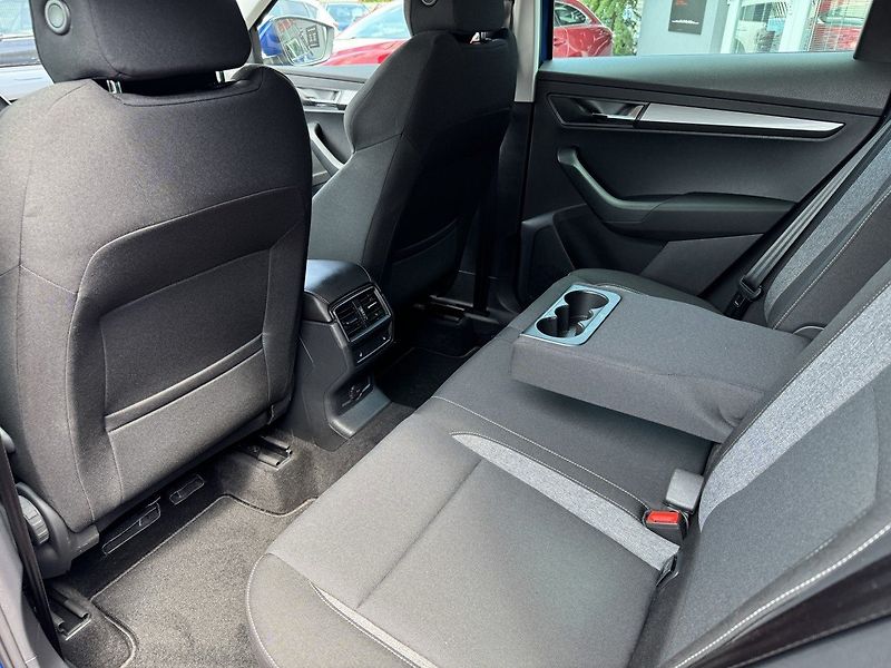 Škoda Karoq (2020) 1.5TSi LED Navi Kamera Tažné Z - fotka 23 z 47
