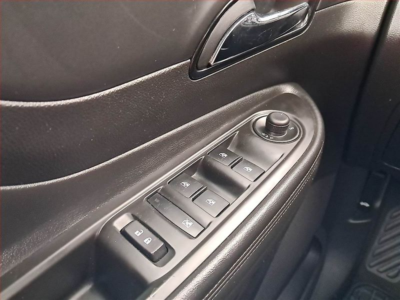 Opel Mokka (2017) 1.6 CDTI, Serv.kniha, Navi - fotka 16 z 18