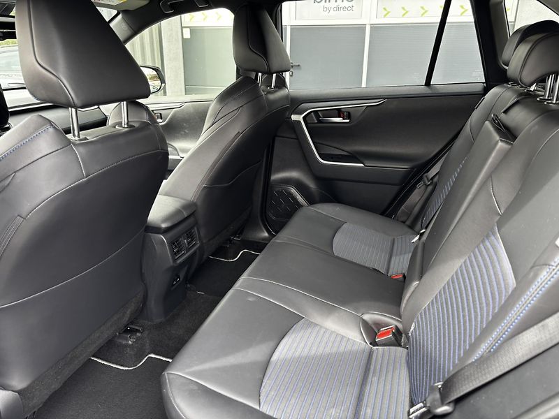 Toyota RAV4 (2024) Selection 2.5 Hybrid (163 kW) - fotka 16 z 17