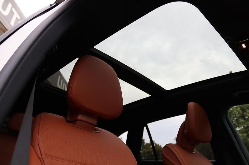 Mercedes-Benz GLC Mercedes-Benz GLC 200 4MATIC - fotka 48 z 58