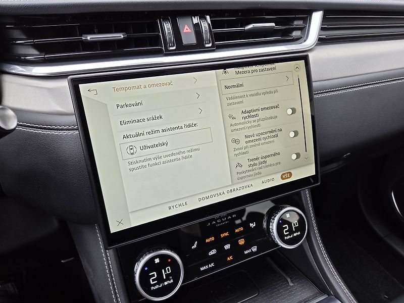 Jaguar F-Pace D300 ED90th HUD PANO ZÁR-2030 - fotka 38 z 48
