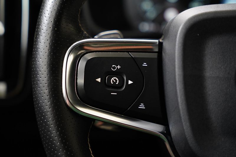Volvo XC40 - fotka 15 z 26