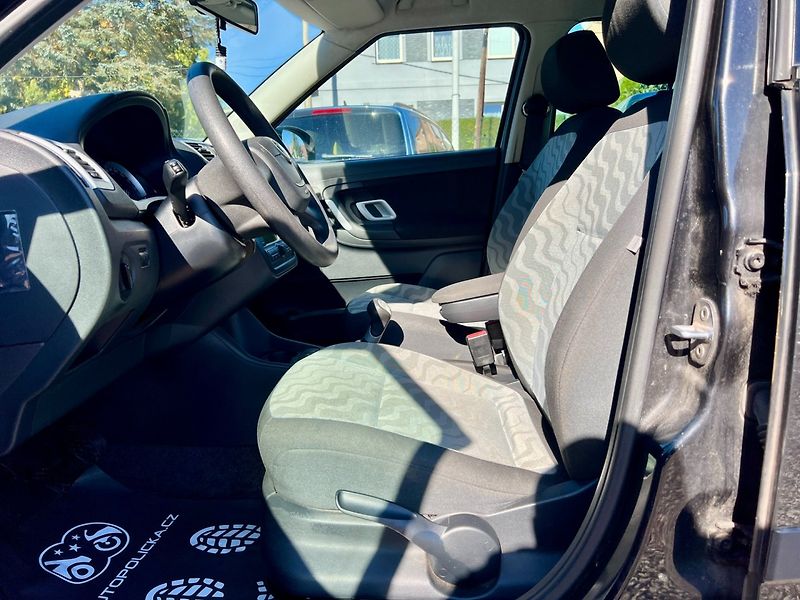 Škoda Fabia (2010) 1.4i 63 kW Klima,Alu stav - fotka 11 z 19