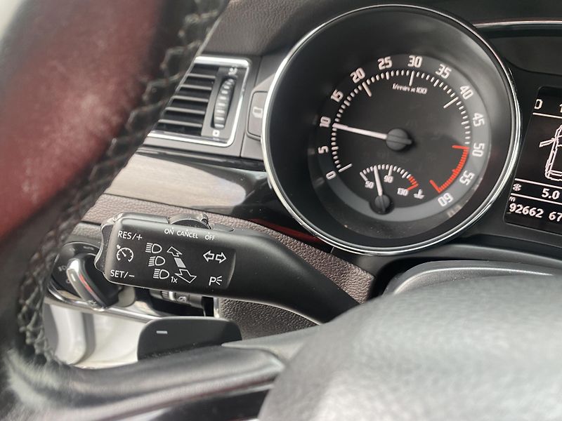 Škoda Superb 2.0TDi 4x4 170PS DSG L+K COMBI - fotka 151 z 158