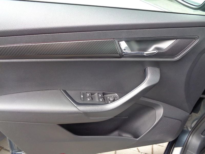 Škoda Karoq 1.5 TSI SPORTLINE  110 KW - fotka 11 z 28