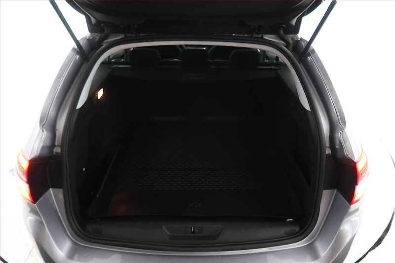 Peugeot 308 (2016) 1.6 BlueHDi, Serv.kniha, Navi - fotka 14 z 18