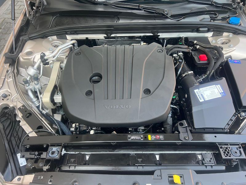 Volvo S60 (2023) - fotka 5 z 9