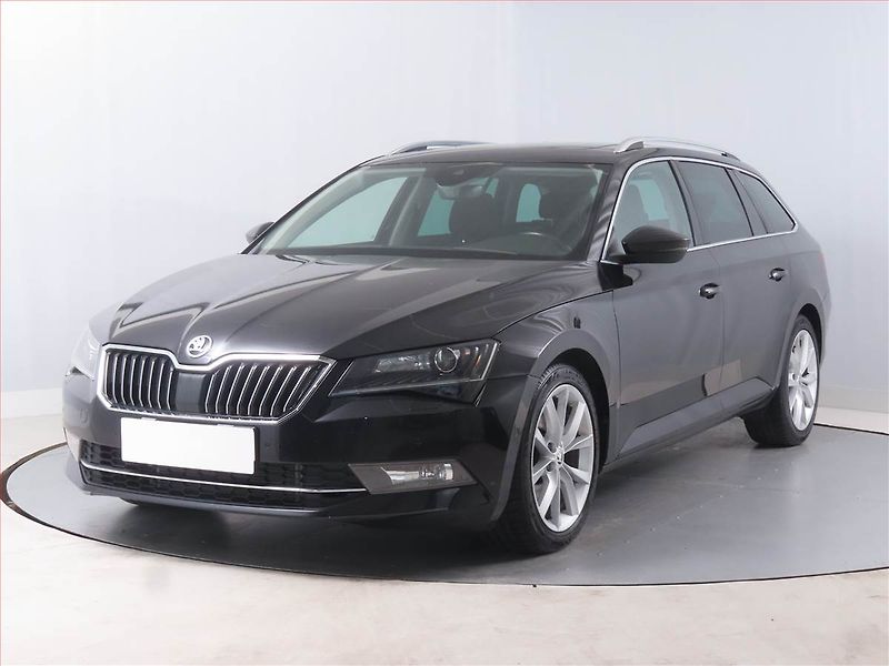 Škoda Superb (2018) Style 2.0 TDI, 4X4, Automat - fotka 2 z 14