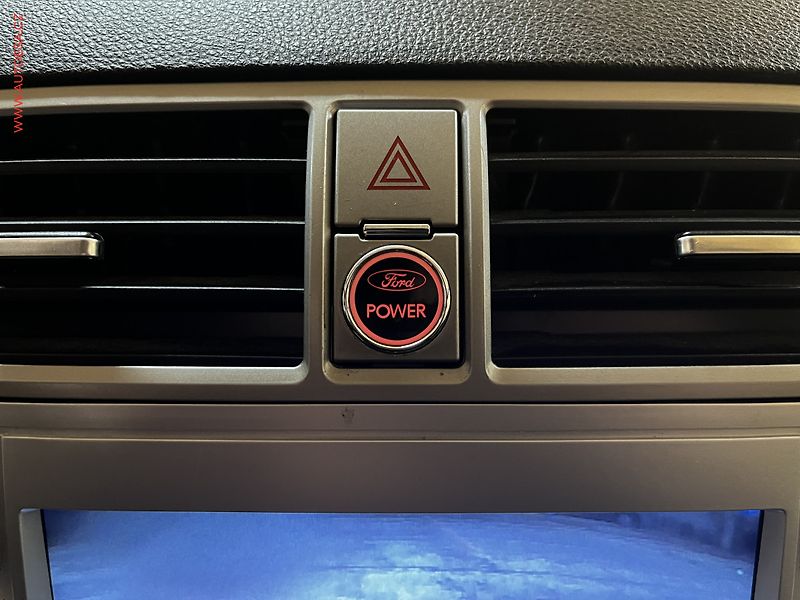 Ford Kuga (2012) 2.0 TDCi, Champions, +kola - fotka 16 z 17
