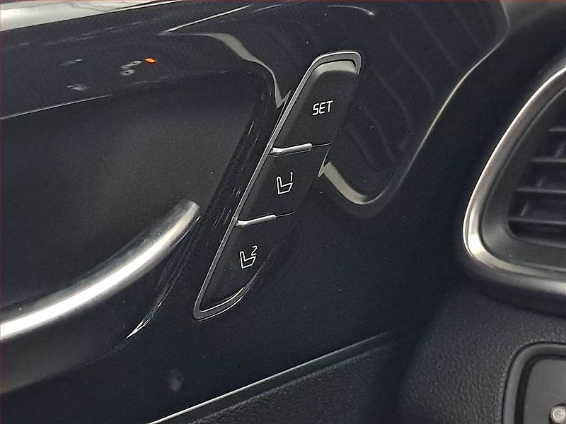 Kia Sorento (2016) 2.2 CRDi, 4X4, Automat, Kůže - fotka 22 z 23