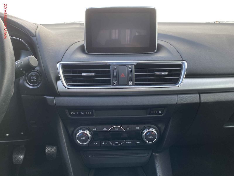Mazda 3 (2015) 2.0 i, Sport, bixen, navi, - fotka 12 z 21