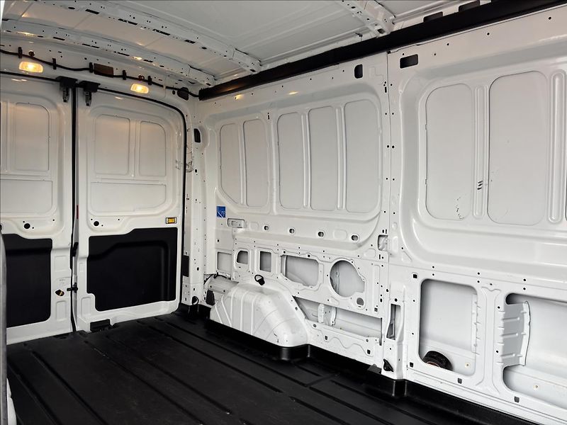 Ford Transit 2,0 EcoBlue 96kW L3 - fotka 15 z 40
