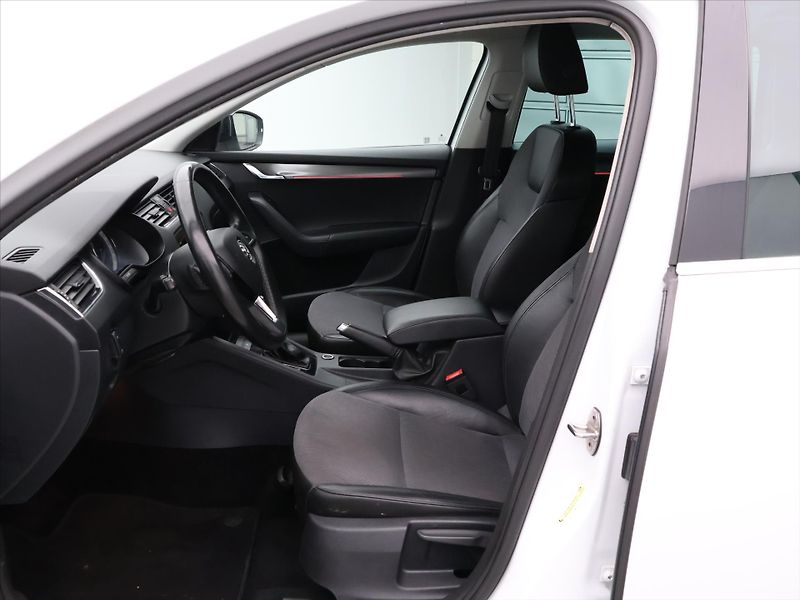 Škoda Octavia 1,5 TSI 96kW G-Tec DSG CZ DPH - fotka 11 z 32