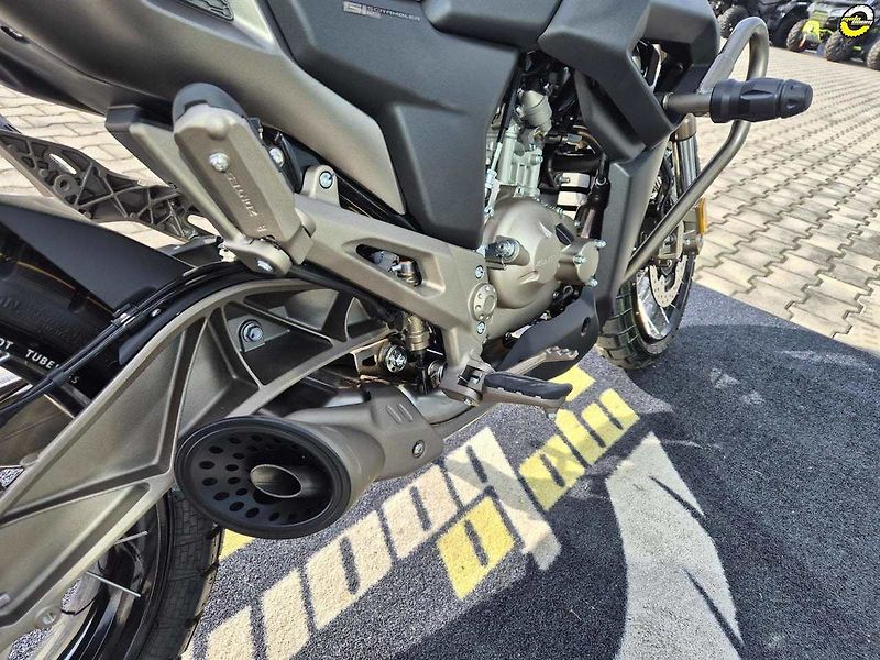 Zontes 125 G1 (2026) 125 Scrambler - drátěná kola - fotka 15 z 19