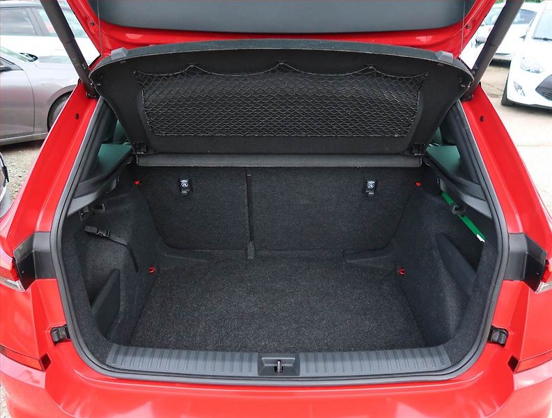 Škoda Kamiq (2023) Monte Carlo 1.5 TSI - fotka 13 z 23