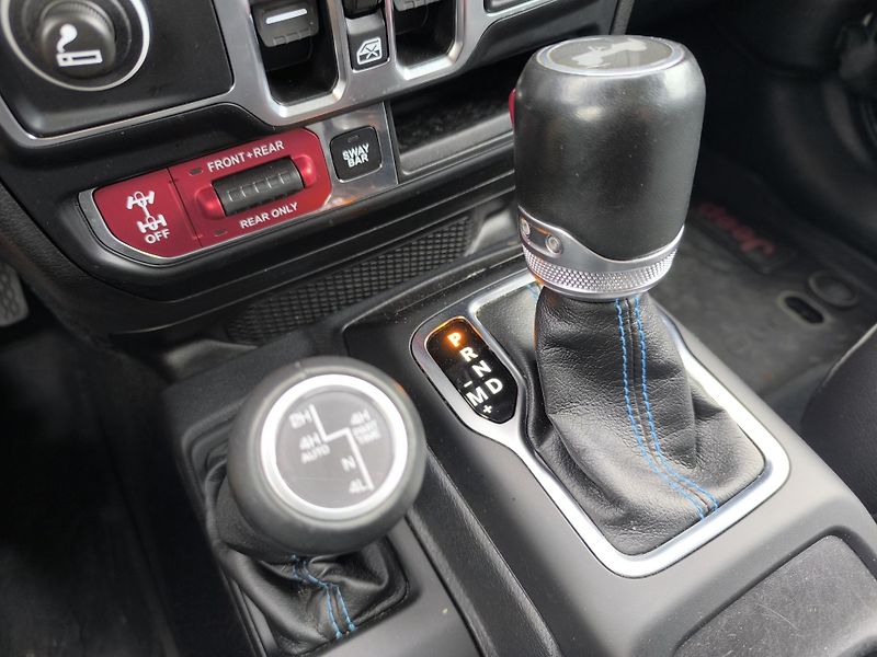 Jeep Wrangler (2022) 2.0 PHEV,4x4,ČR,SERVISN9 KN - fotka 25 z 38