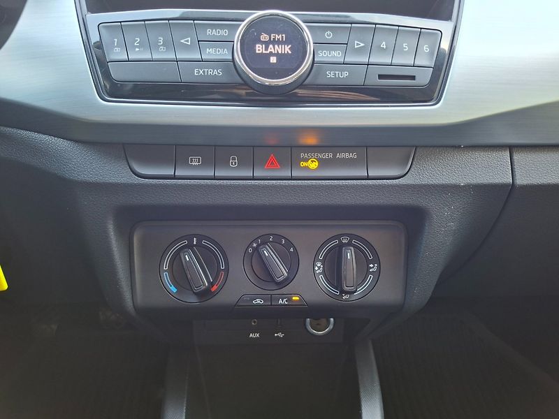 Škoda Fabia (2015) 1.2TSI 66kW -1.MAJITEL - fotka 15 z 42