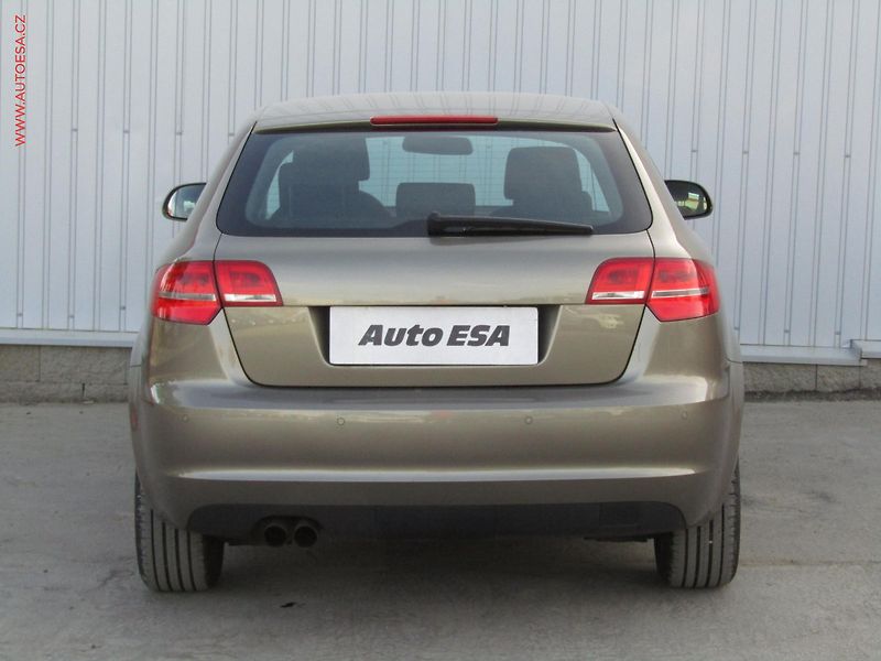 Audi A3 (2009) 1.4TSi, AC, park.asist - fotka 5 z 14