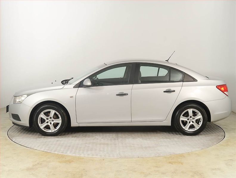 Chevrolet Cruze (2009) 1.6 i 16V, nová STK, v provozu - fotka 3 z 15