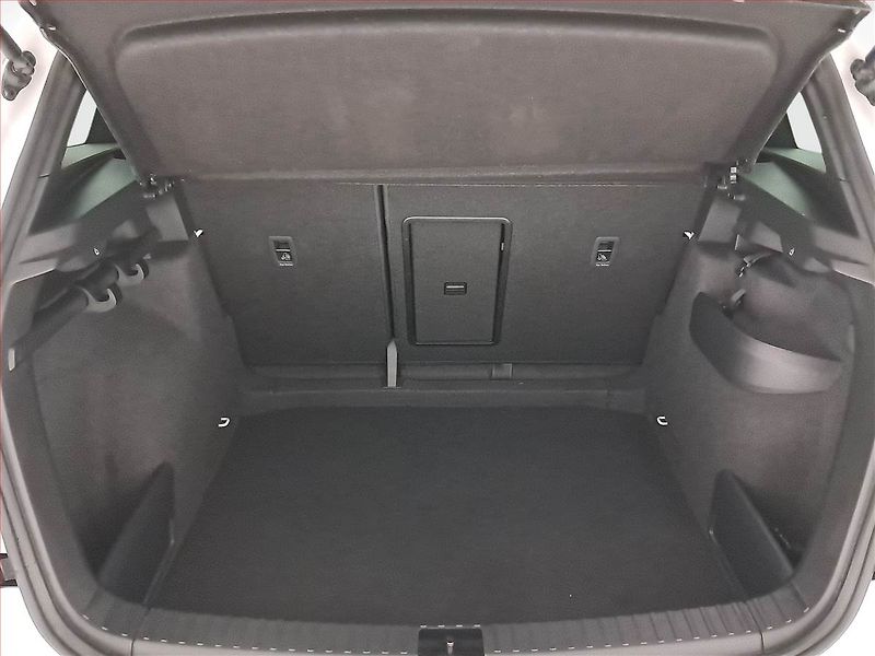 Škoda Karoq (2022) 1.5 TSI - fotka 14 z 18