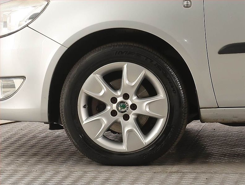 Škoda Roomster (2010) Comfort 1.2 12V, Serv.kniha - fotka 14 z 16