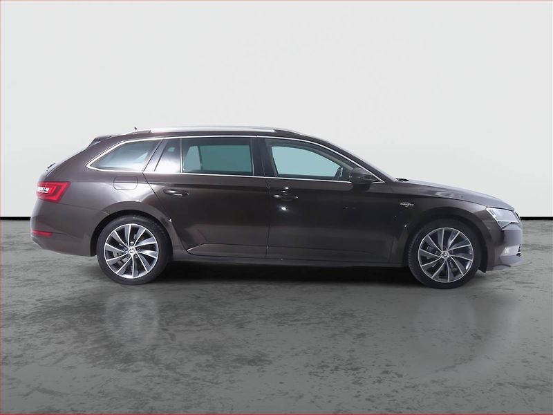 Škoda Superb (2018) Laurin&Klement 2.0 TDI, 4X4 - fotka 6 z 15