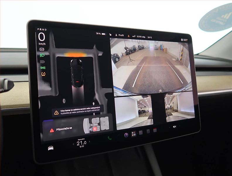 Tesla Model Y (2023) RWD LFP 60kWh, SoH 93% - fotka 22 z 32