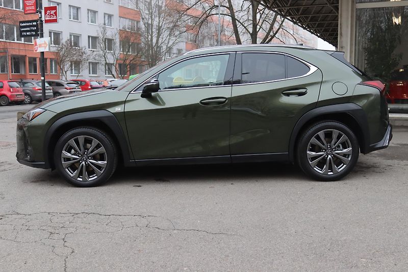 Lexus UX 250h F-SPORT DESIGN 2.0 135kW - fotka 15 z 50